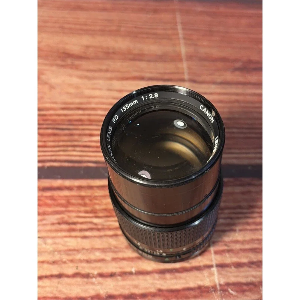 Canon FD Lens 135mm f/2.8 Lens Japan - FOR PARTS/REPAIR